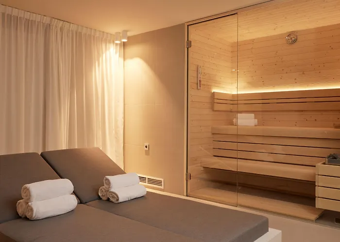 Готель C-hotels Burlington