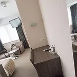 C-hotels Burlington فندق